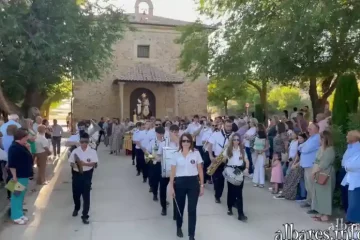 A por el Santo para dar comienzo a las fiestas 2024 (vídeo de la procesión)