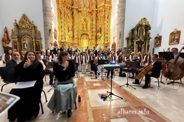 El concierto de música sacra conmovió y cosechó largos aplausos en Albares