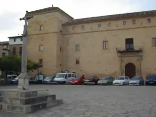 Pastrana: la villa ducal a un paso de Albares