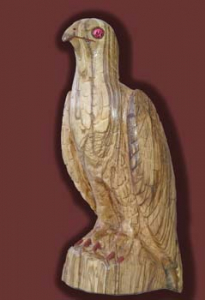 aguilucho-en-el-coche