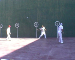 sanantoniodia8pelota_jpg    